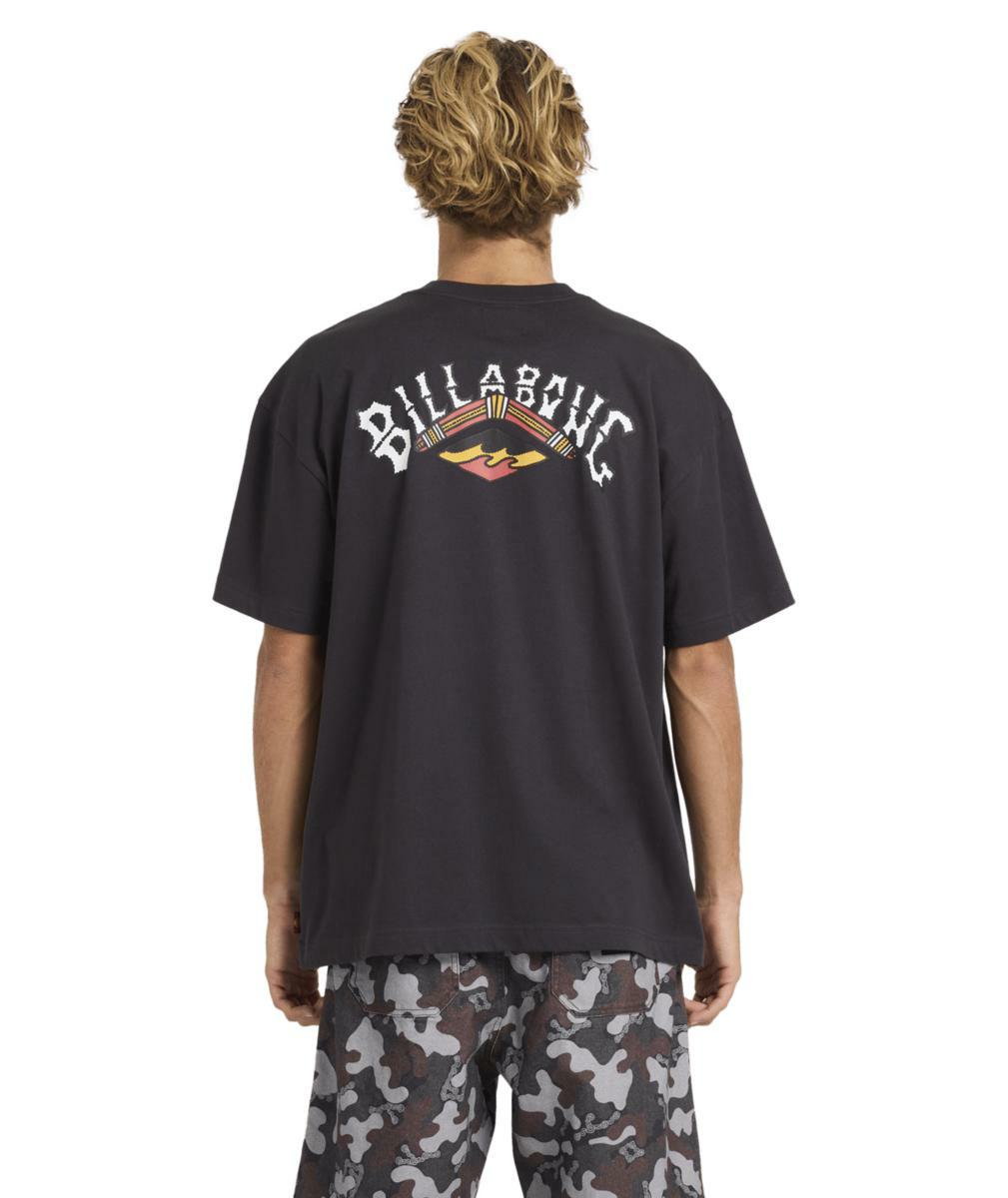 Billabong Otis Arch Ss Black. Billabong Tees in Mens Tees & Mens T-shirts & Singlets. Code: 24A356180