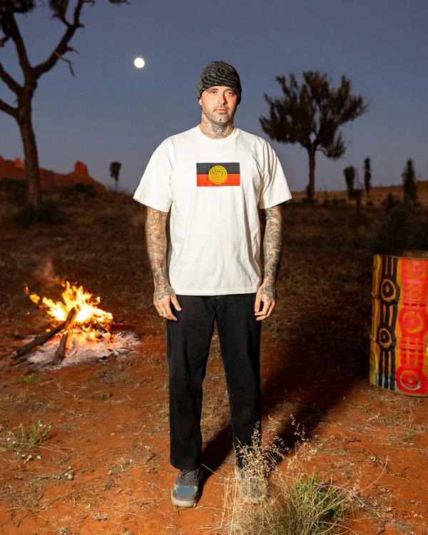 Billabong Otis Flag Ss Off White. Billabong Tees in Mens Tees & Mens T-shirts & Singlets. Code: 24A433591