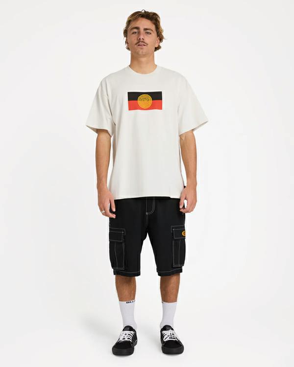Billabong Otis Flag Ss Off White. Billabong Tees in Mens Tees & Mens T-shirts & Singlets. Code: 24A433591