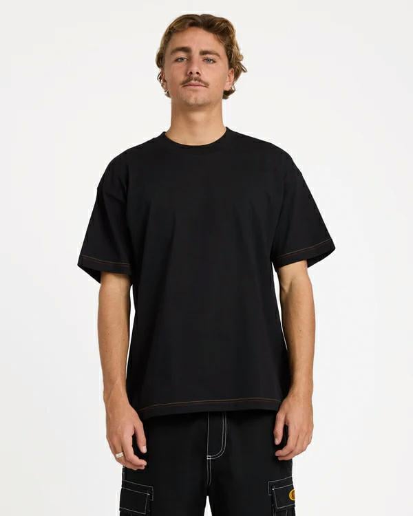 Billabong Otis Stitch Ss Black. Billabong Tees in Mens Tees & Mens T-shirts & Singlets. Code: 24A433593