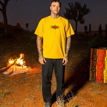 Billabong Otis Diamond Ss Old Gold. Billabong Tees in Mens Tees & Mens T-shirts & Singlets. Code: 24A433594