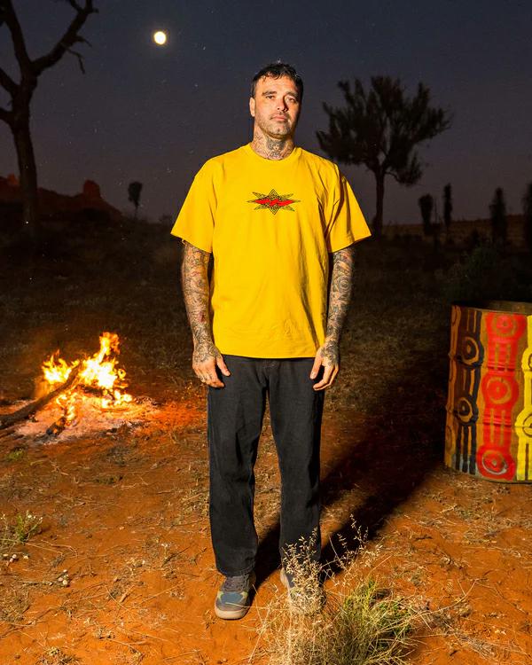 Billabong Otis Diamond Ss Old Gold. Billabong Tees in Mens Tees & Mens T-shirts & Singlets. Code: 24A433594