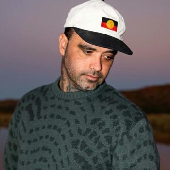 Billabong Otis Flag Snapback Off White. Billabong Hats & Caps in Mens Hats & Caps & Mens Headwear. Code: 24D553578