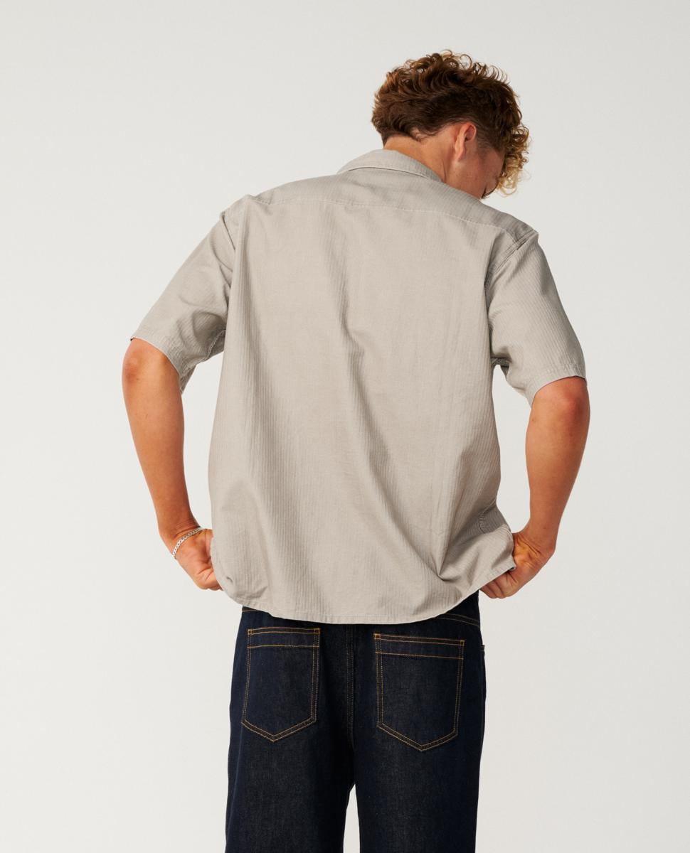 Rip Curl Premium Surf Cord S/s Shi Stone. Rip Curl Shirts - Short Sleeve in Mens Shirts - Short Sleeve & Mens Shirts. Code: 06NMSH