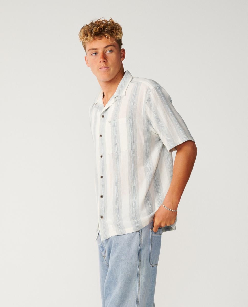 Rip Curl Classic Surf Weaver S/s S Bone. Rip Curl Shirts - Short Sleeve in Mens Shirts - Short Sleeve & Mens Shirts. Code: 06RMSH