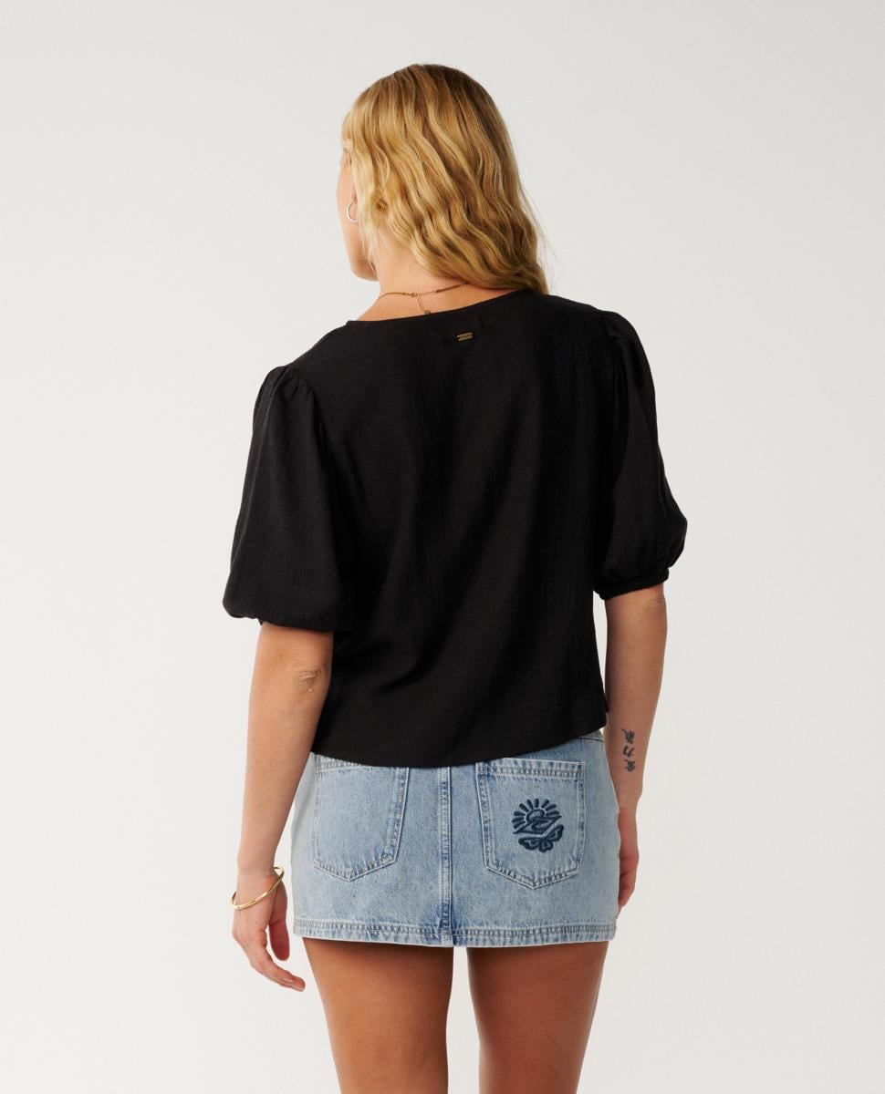 Rip Curl Vibe Surf Tie Front Top Black. Rip Curl Shirts - Short Sleeve in Womens Shirts - Short Sleeve & Womens Shirts. Code: 06UWSH