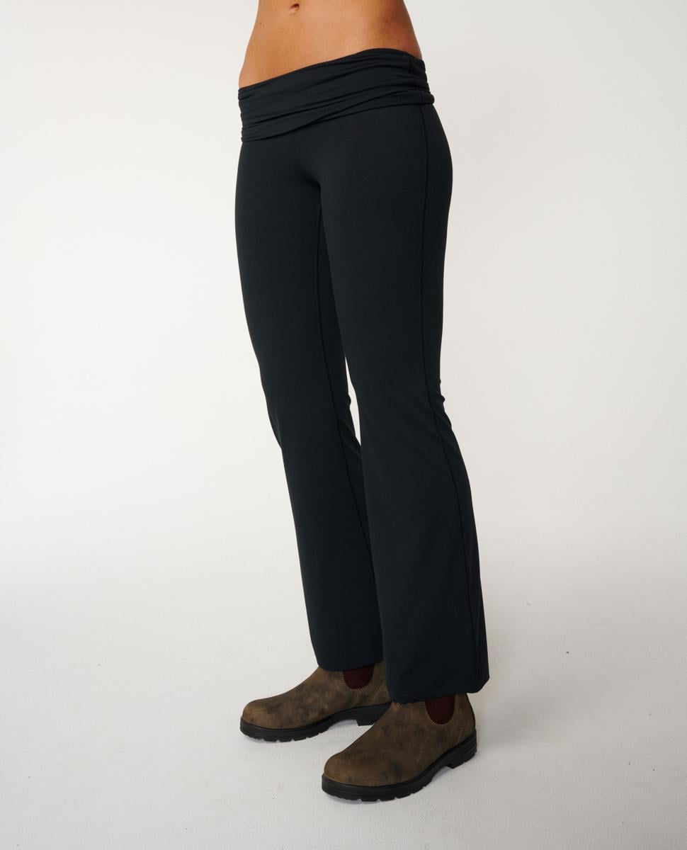 Rip Curl S-series Foldover Pant Black. Rip Curl Track Pants in Womens Track Pants & Womens Pants & Jeans. Code: 07WWPA