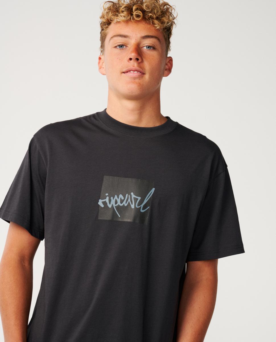 Rip Curl Rip Script Icon Tee Washed Black. Rip Curl Tees in Mens Tees & Mens T-shirts & Singlets. Code: 0X8MTE