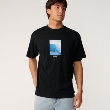 Rip Curl S-series Grambeau Tee Black. Rip Curl Tees in Mens Tees & Mens T-shirts & Singlets. Code: 12XMTE