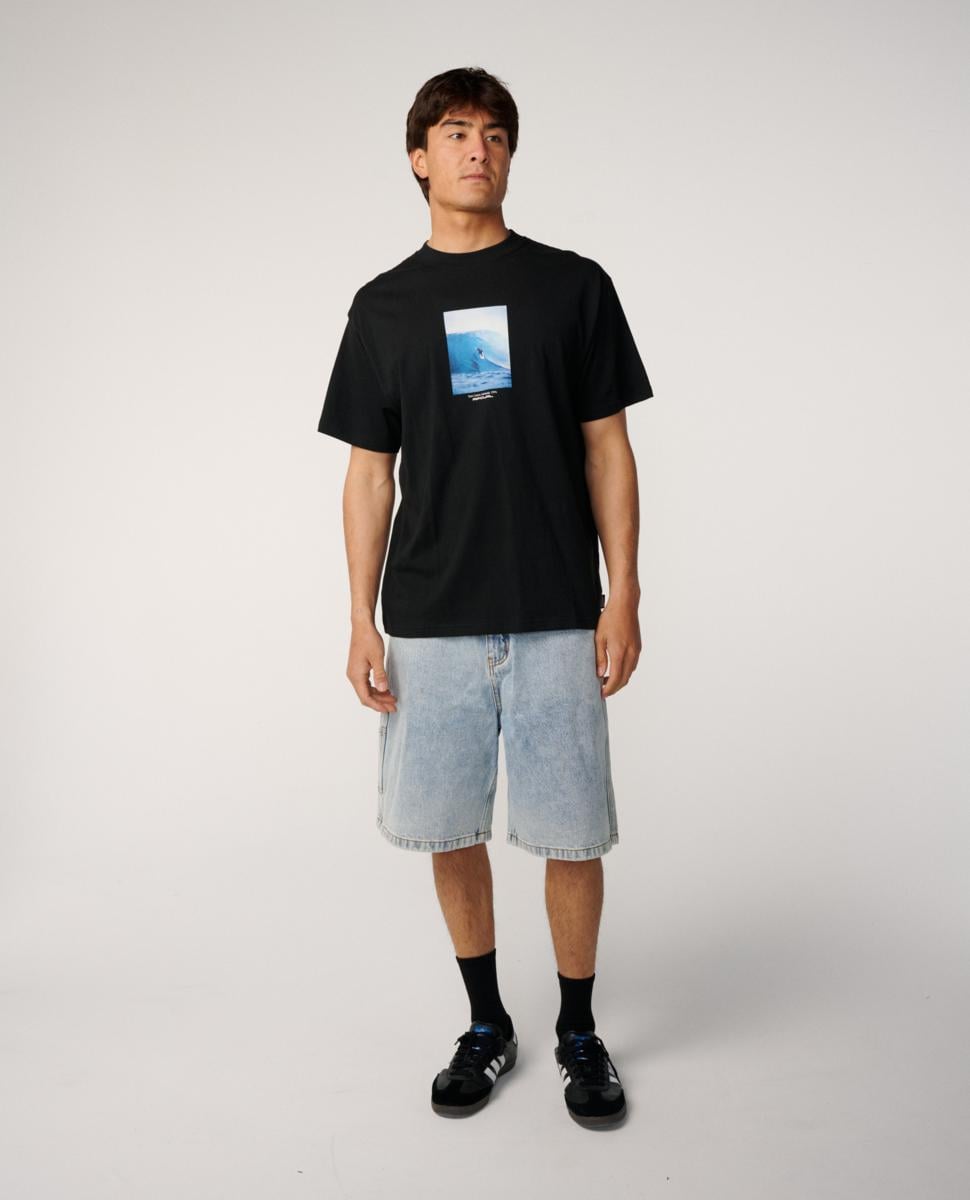 Rip Curl S-series Grambeau Tee Black. Rip Curl Tees in Mens Tees & Mens T-shirts & Singlets. Code: 12XMTE