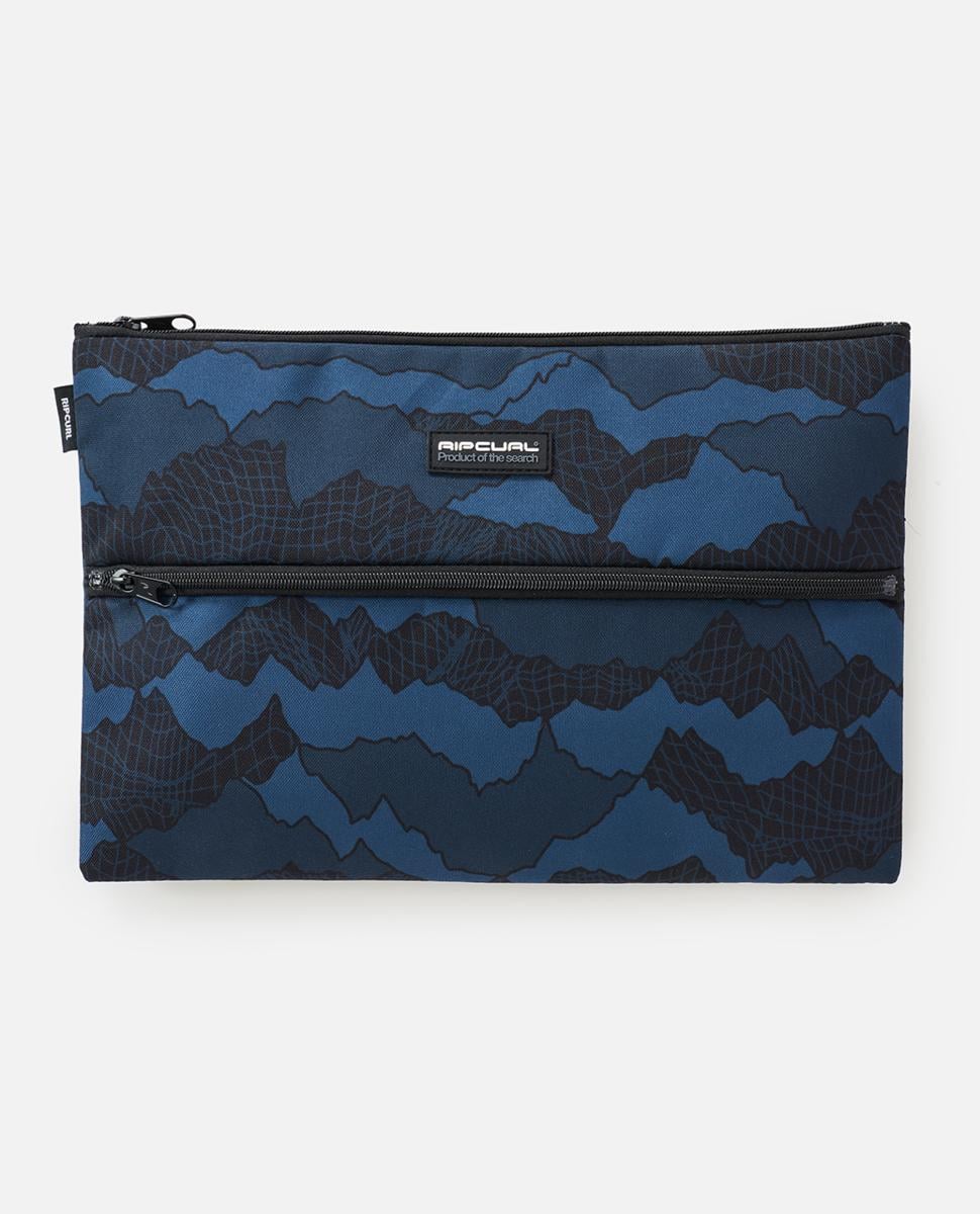 Rip Curl X Large Pencil Case 2026 Black/navy. Rip Curl Pencil Cases in Mens Pencil Cases & Mens Accessories. Code: 167MUT