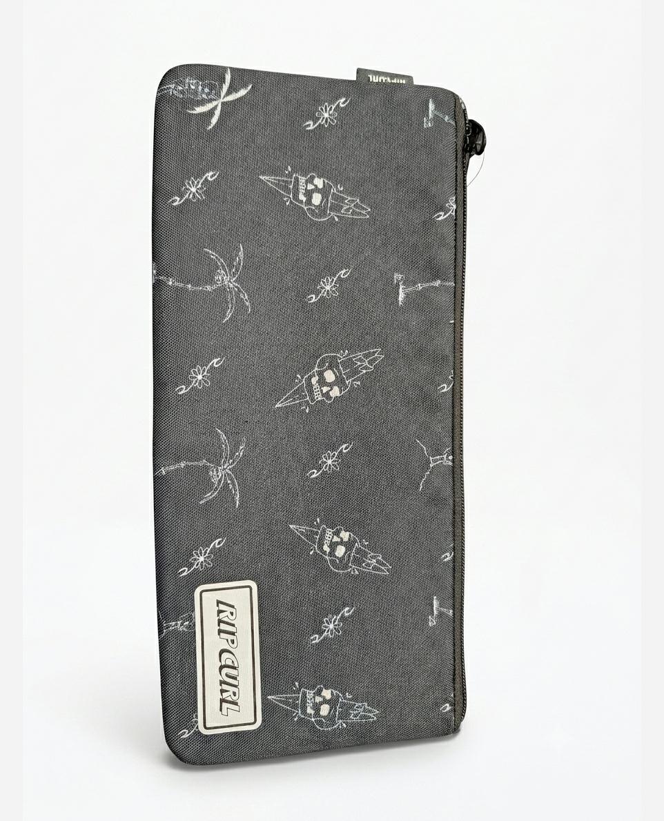 Rip Curl Small Pencil Case 2026 Black/white. Rip Curl Pencil Cases in Mens Pencil Cases & Mens Accessories. Code: 169MUT