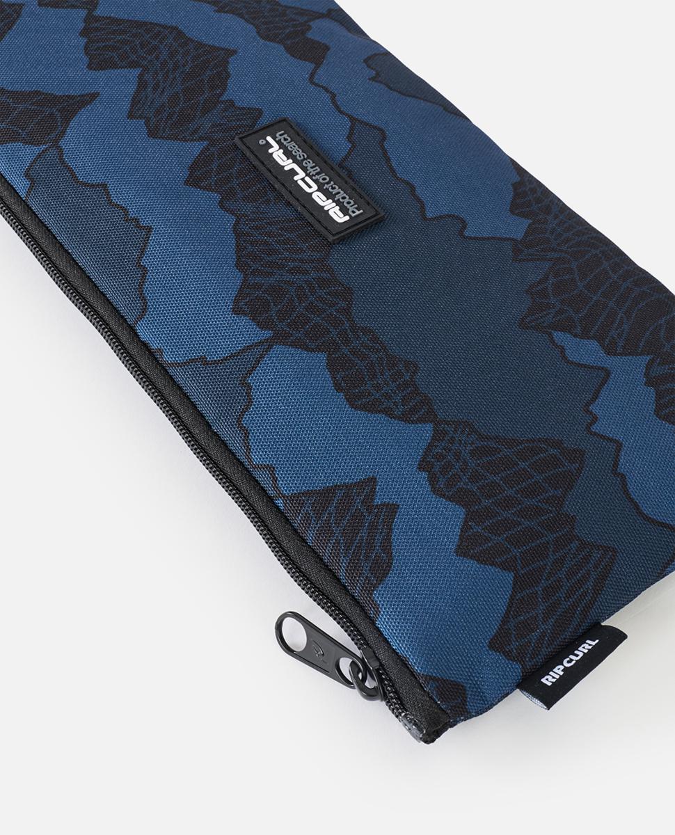 Rip Curl Small Pencil Case 2026 Black/navy. Rip Curl Pencil Cases in Mens Pencil Cases & Mens Accessories. Code: 169MUT