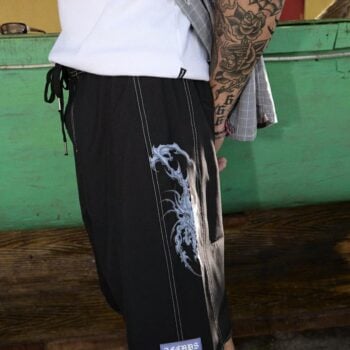 Afends Scorpius V2 Bshort 22" Black. Afends Boardshorts - Fitted Waist in Mens Boardshorts - Fitted Waist & Mens Shorts. Code: M263304
