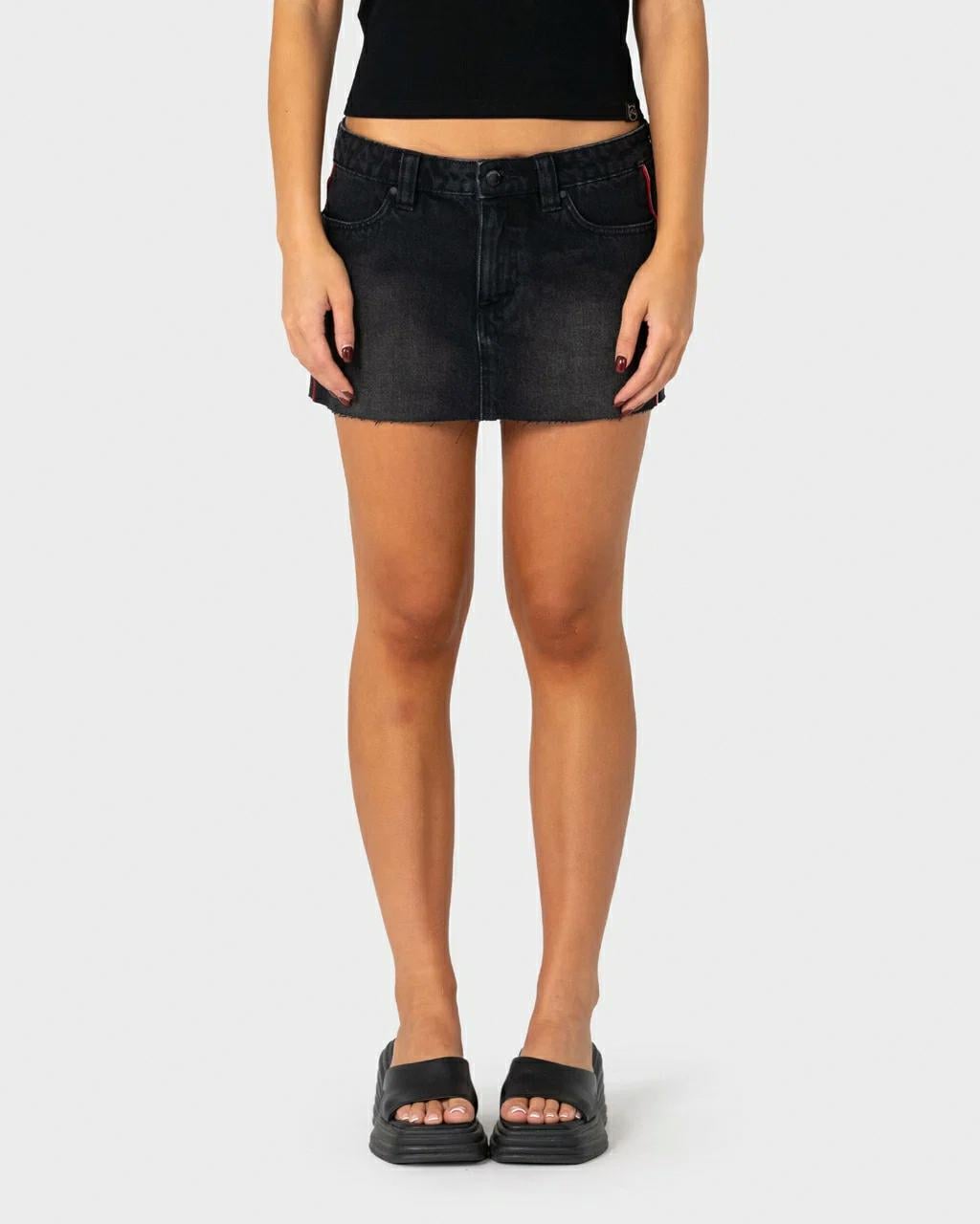 Rusty Flip Mommy Raw Low Rise M Blasted Black / Red. Rusty Skirts in Womens Skirts & Womens Skirts, Dresses & Jumpsuits. Code: SKL0690