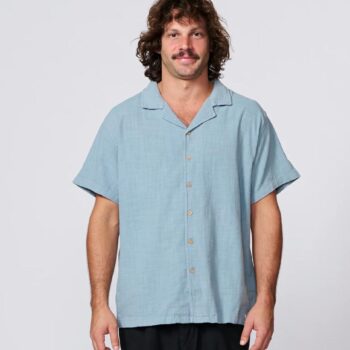 Critical Slide Society Ernie Resort Ss Shirt Blue. Critical Slide Society Shirts - Short Sleeve in Mens Shirts - Short Sleeve & Mens Shirts. Code: SS2001