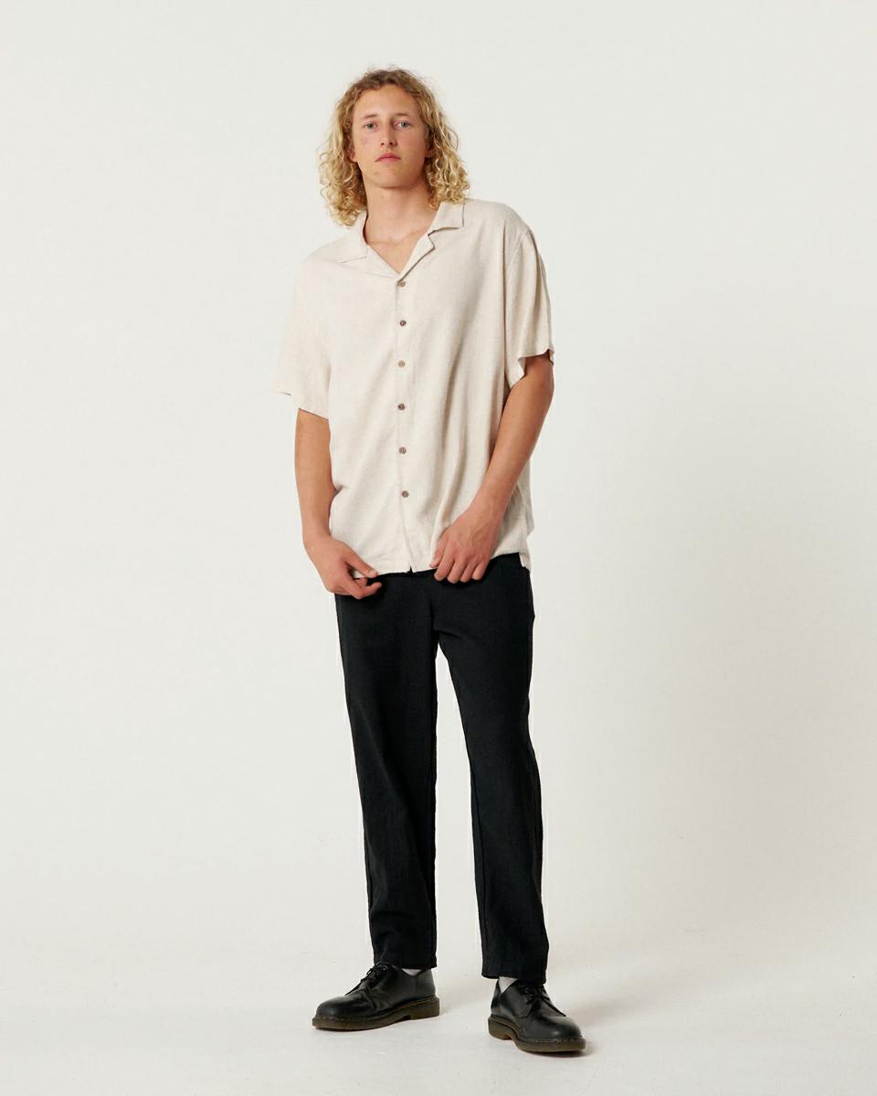 Critical Slide Society Ernie Resort Ss Shirt Oatmeal. Critical Slide Society Shirts - Short Sleeve in Mens Shirts - Short Sleeve & Mens Shirts. Code: SS2001