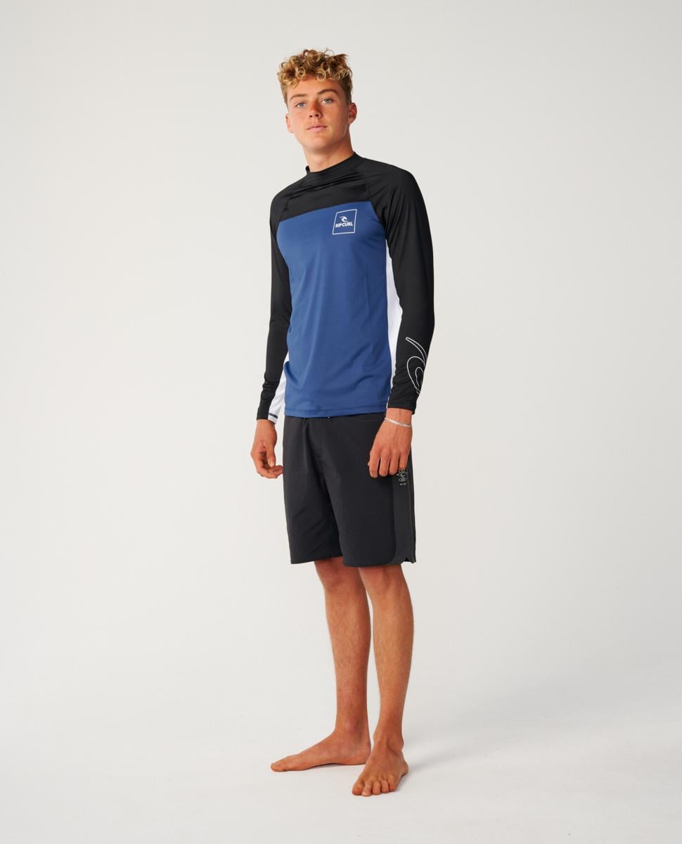 Rip Curl Drive Upf L/s Black/light Navy. Rip Curl Rashvests in Mens Rashvests & Mens Wetsuits. Code: 169MRV