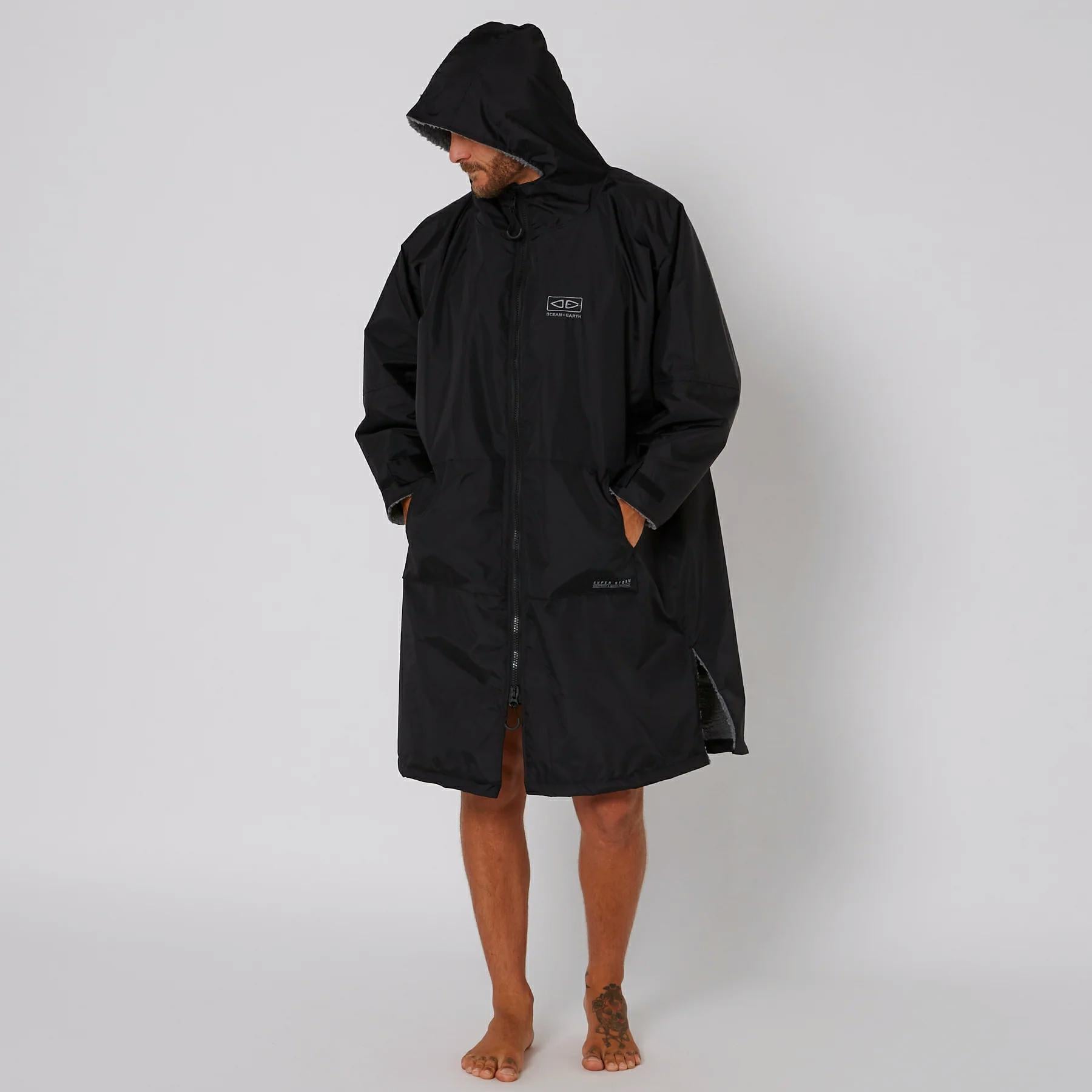Ocean And Earth Super Storm Poncho Black. Ocean And Earth Towels - Hooded in Mens Towels - Hooded & Mens Accessories. Code: AMTW25