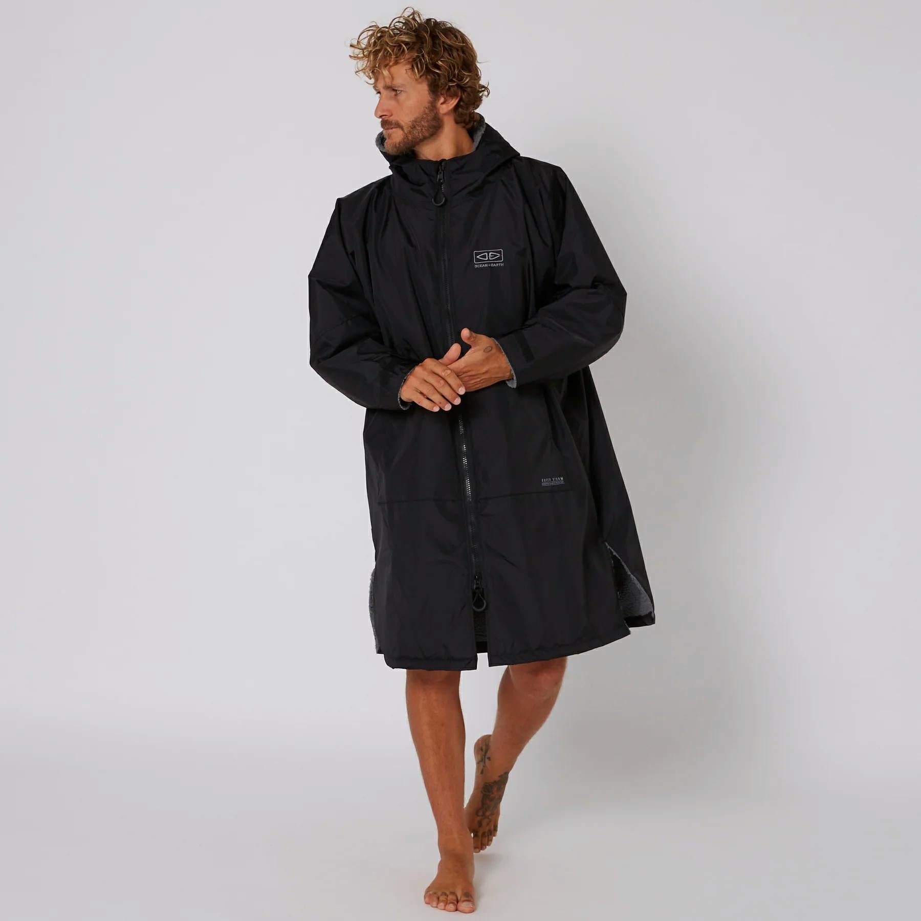 Ocean And Earth Super Storm Poncho Black. Ocean And Earth Towels - Hooded in Mens Towels - Hooded & Mens Accessories. Code: AMTW25