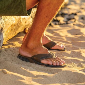 Reef Cushion Fanning Dark Brown. Reef Thongs in Mens Thongs & Mens Footwear. Code: CJ9651