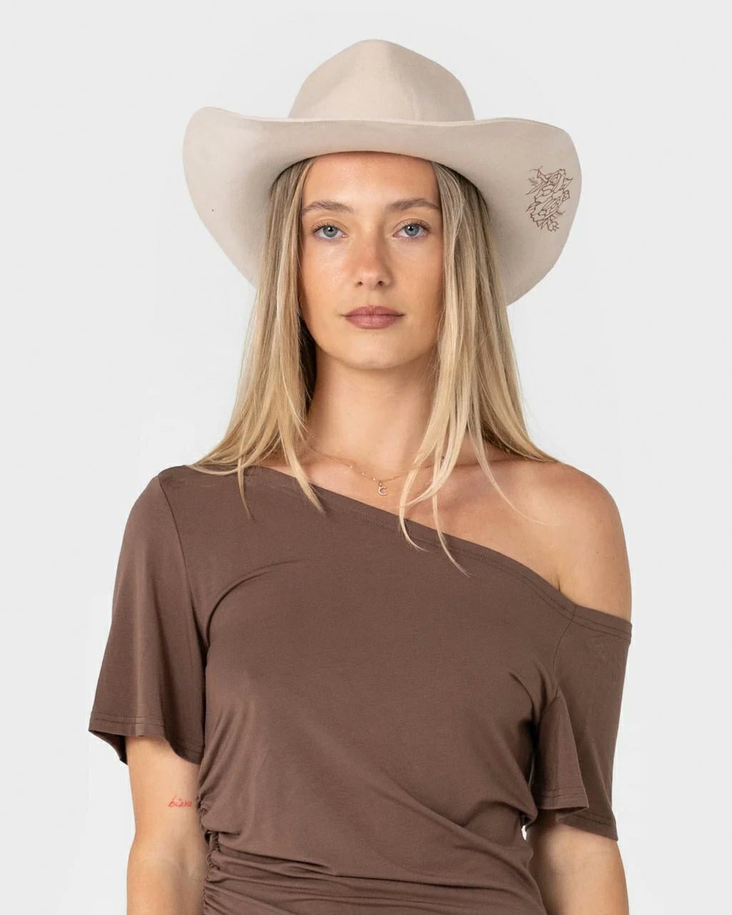 Rusty Dixie Felt Hat Oatmeal. Rusty Hats & Caps in Womens Hats & Caps & Womens Headwear. Code: HHL0626