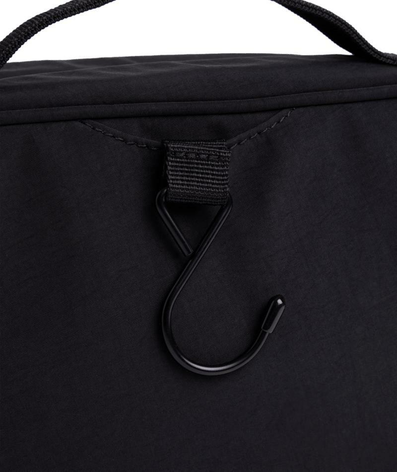Billabong Seeker Beauty Off Black. Billabong Travel Bags in Womens Travel Bags & Womens Bags. Code: UBJBL00147
