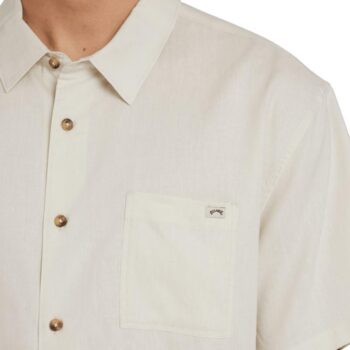 Billabong Ricardo Ss Natural. Billabong Shirts - Short Sleeve in Mens Shirts - Short Sleeve & Mens Shirts. Code: UBYWT00166