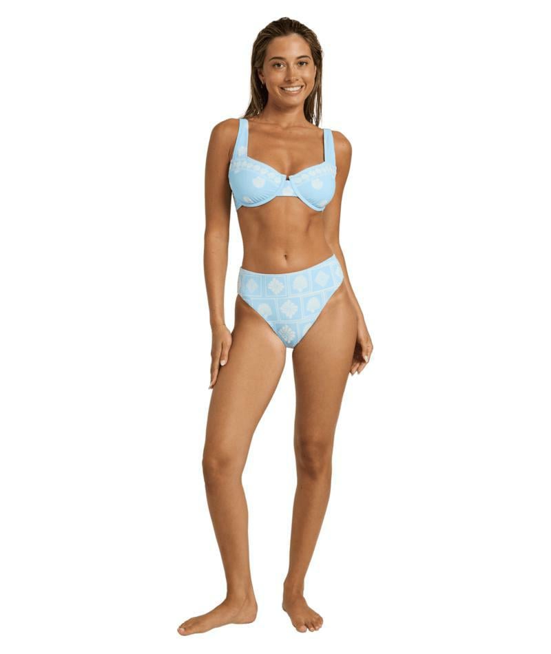 Roxy Shell Yeah Uw Dcup Cerulean Shell Lover. Roxy Swimwear - Separates in Womens Swimwear - Separates & Womens Swimwear. Code: URJX303156
