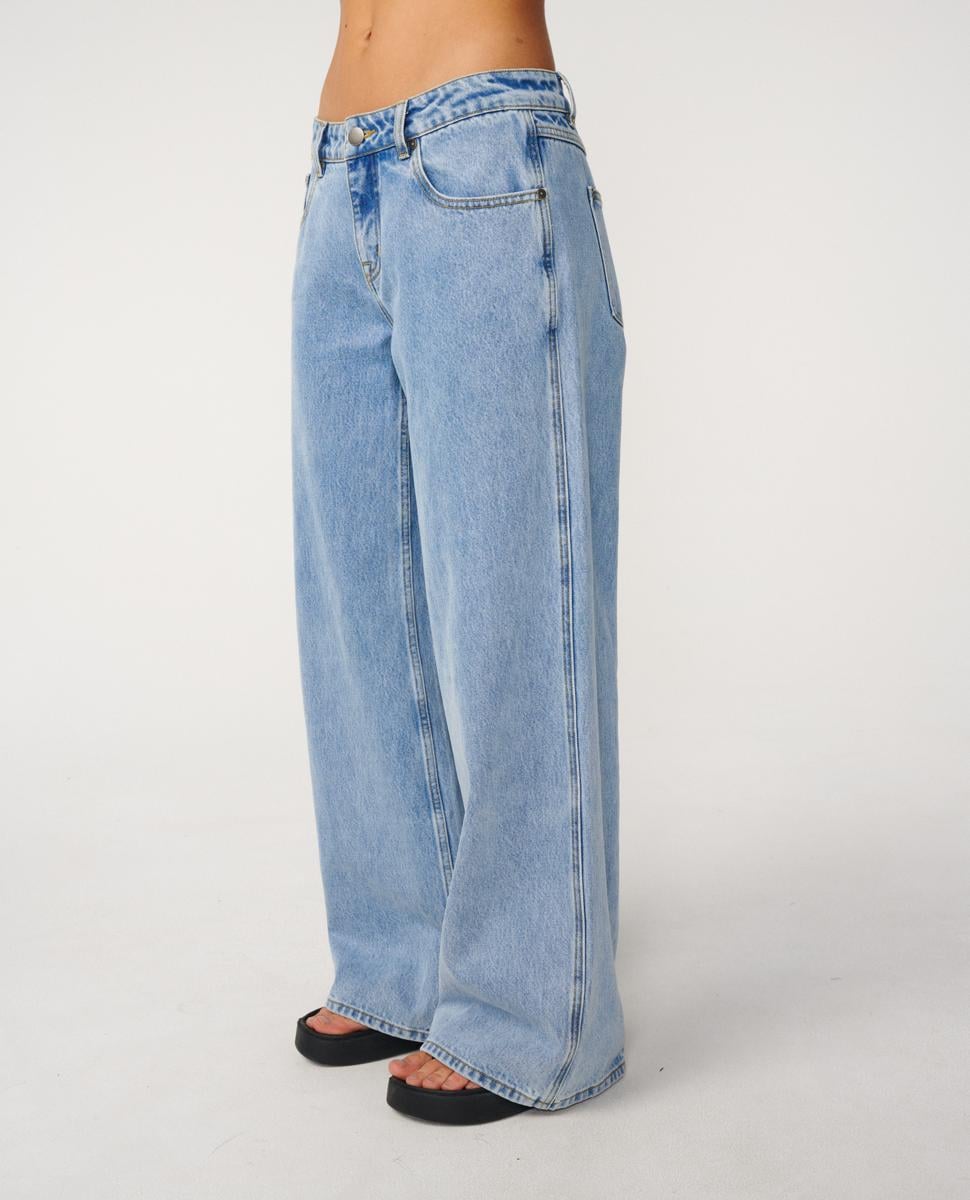 Rip Curl Archive Baggy Low Rise Je Washed Blue. Rip Curl Pants in Womens Pants & Womens Pants & Jeans. Code: 06ZWPA