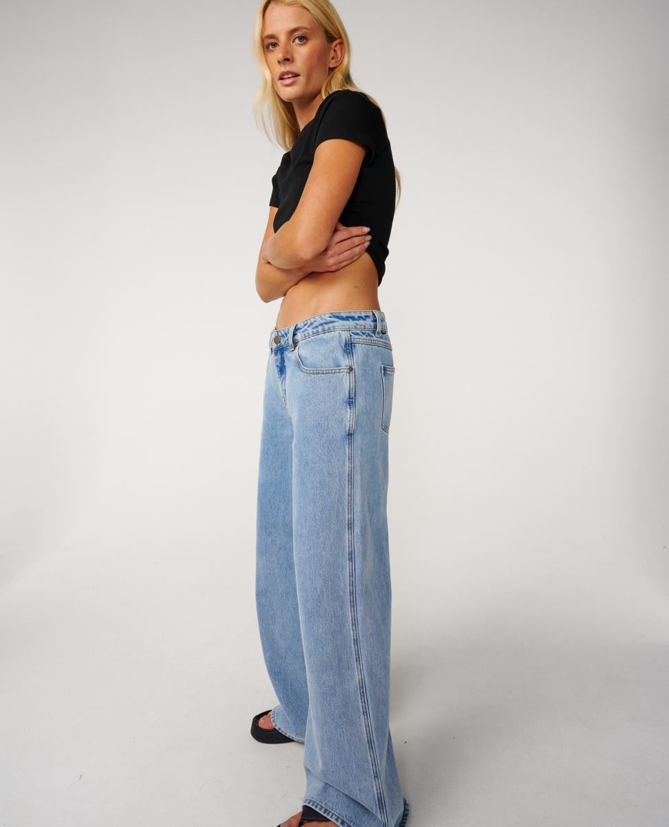 Rip Curl Archive Baggy Low Rise Je Washed Blue. Rip Curl Pants in Womens Pants & Womens Pants & Jeans. Code: 06ZWPA