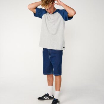 Rip Curl Classic Surf Raglan Tee Grey Marle. Rip Curl Tees in Mens Tees & Mens T-shirts & Singlets. Code: 12JMTE