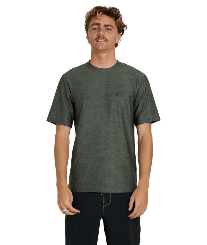 Billabong Shoreline Lf Ss Military Heather. Billabong Rashvests in Mens Rashvests & Mens Wetsuits. Code: UBYWR00111